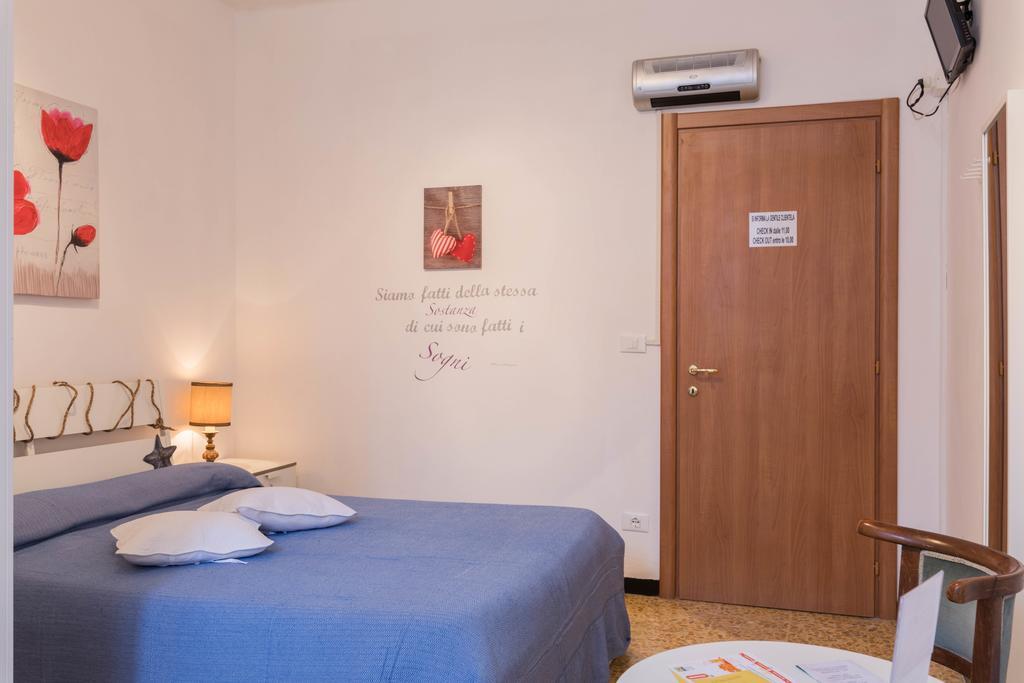 Ensemble Rooms Di Vayadu Alassio Exterior foto