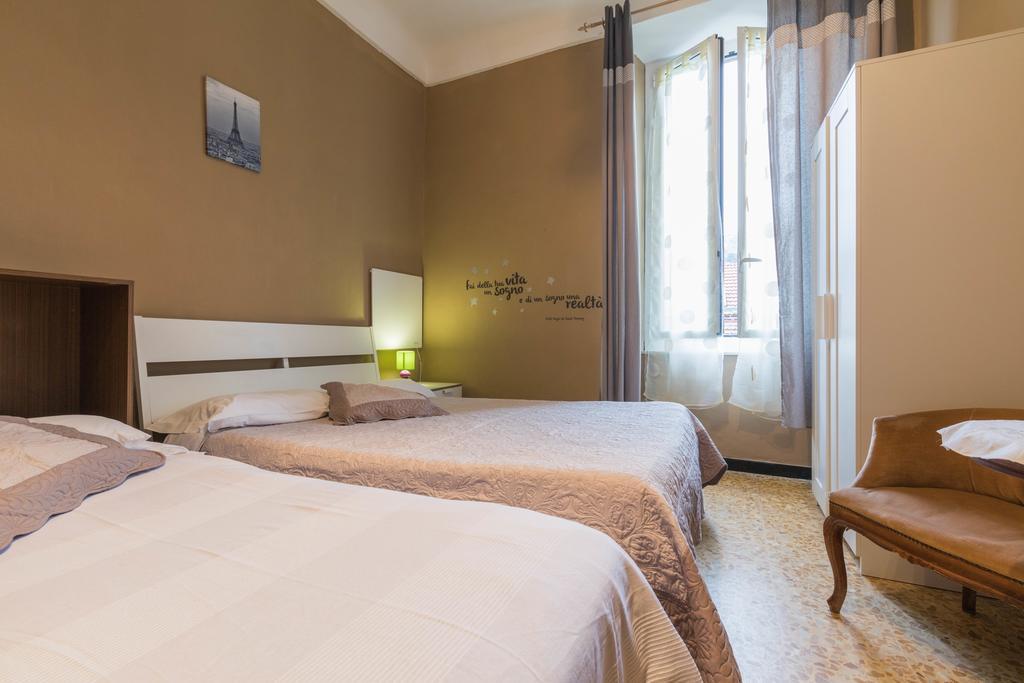 Ensemble Rooms Di Vayadu Alassio Exterior foto