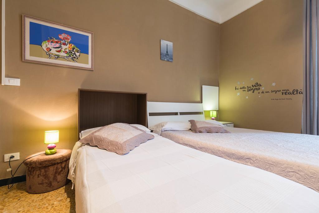 Ensemble Rooms Di Vayadu Alassio Exterior foto